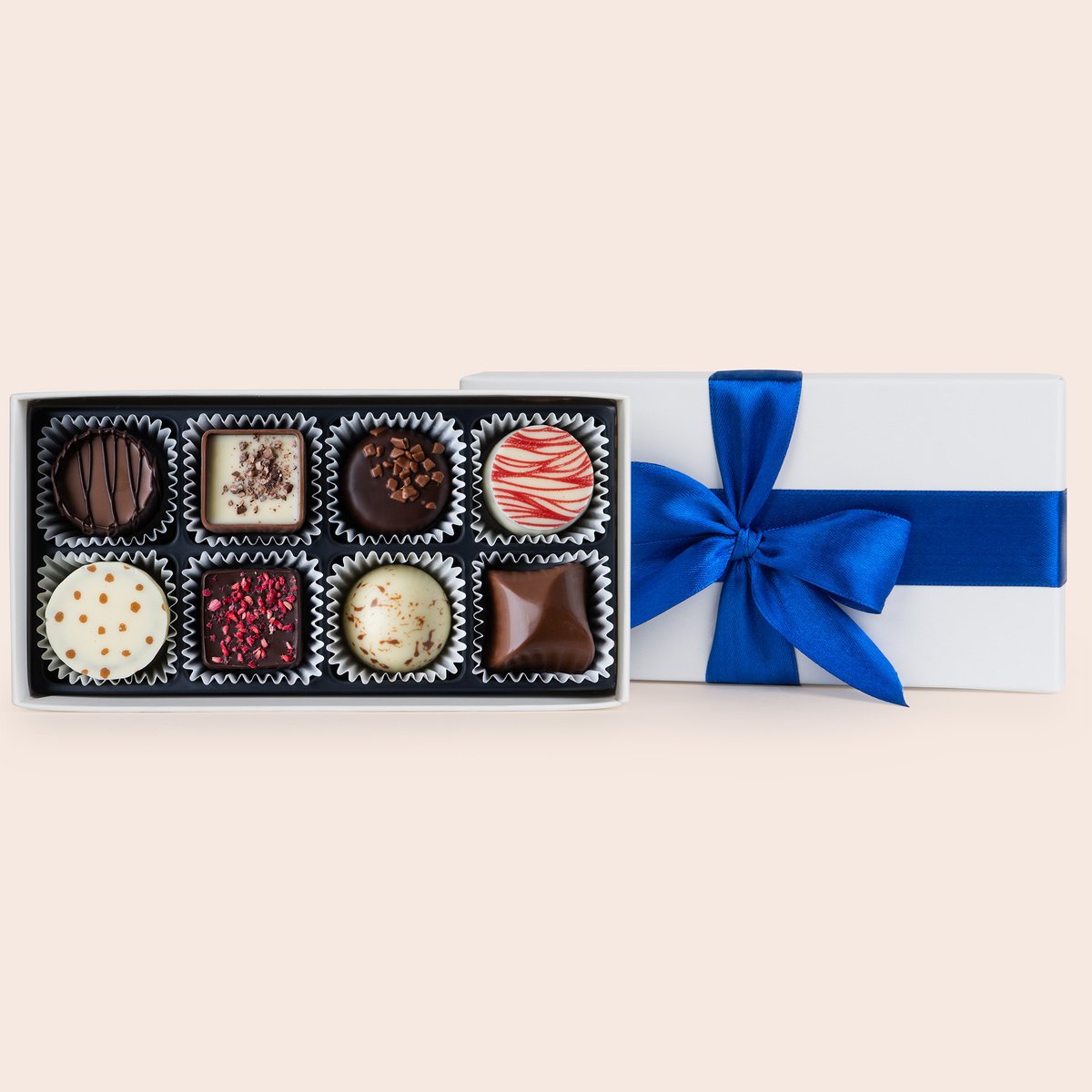 Zestaw 8 ręcznie wykonanych palinek wielkanocnych z belgijskiej czekolady przewiązanych wstążką 100 g Prezent na Wielkanoc