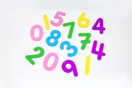 Nosidełka dla dzieci - Numerki Do Tablic Świetlnych Montessori 14Szt - Tickit - miniaturka - grafika 1