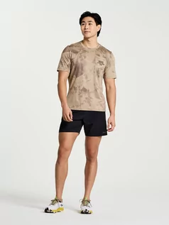 Koszulki sportowe męskie - Saucony Koszulka sportowa w kolorze beżowym - grafika 1