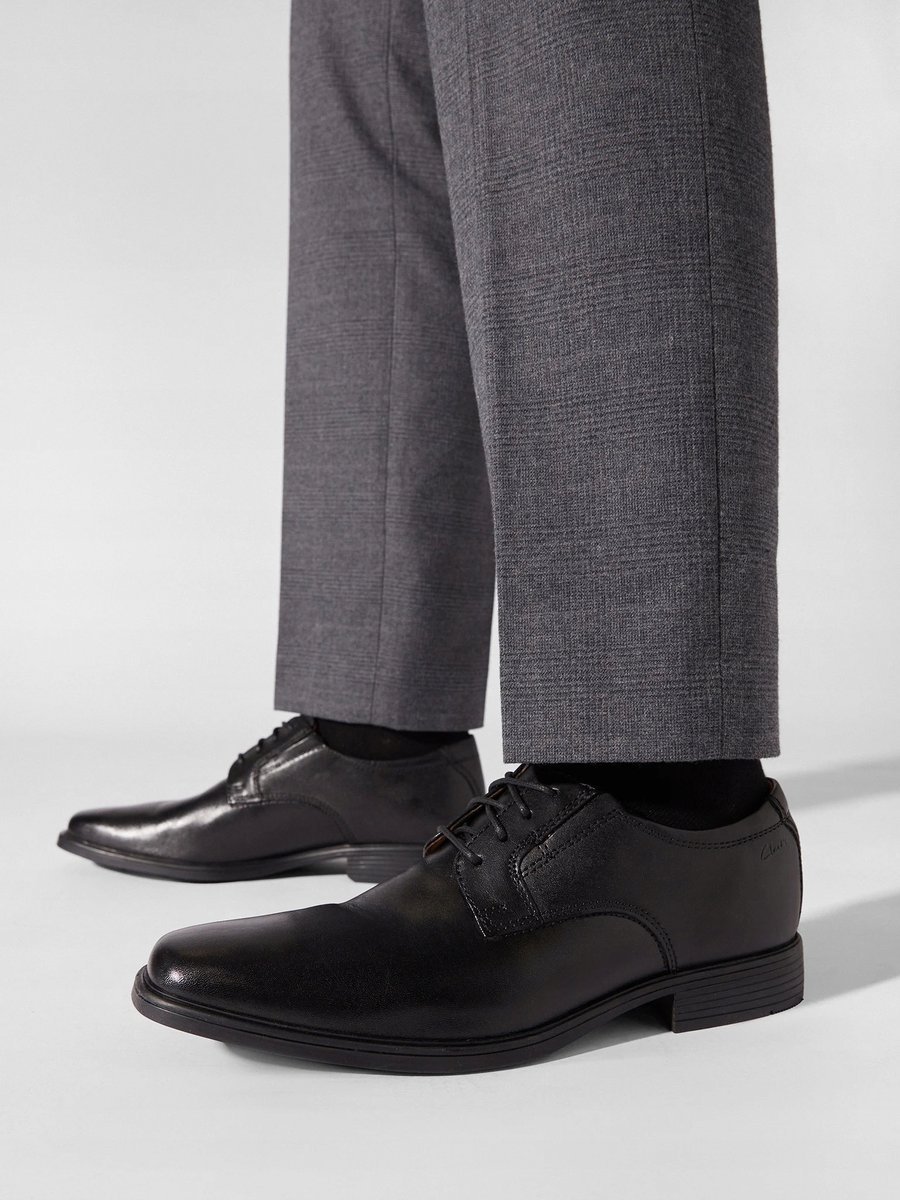 CLARKS MĘSKIE PÓŁBUTY SZNUROWANE CZARNE ELEGANCKIE 40 16IA