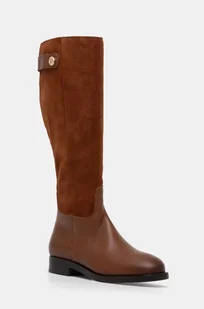 Tommy Hilfiger kozaki skórzane TH STUD LEATHER MIX LONG BOOT damskie kolor brązowy na płaskim obcasie FW0FW08341 - Kozaki damskie - miniaturka - grafika 1