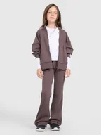 Spodnie i spodenki dla dziewczynek - 4F Spodnie dresowe z rozszerzanymi nogawkami dziewczęce - brązowe 122 (6-7 lat) - miniaturka - grafika 1