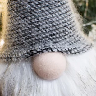 Skrzat szary w kratkę siedzący 46cm - Ozdoby bożonarodzeniowe - miniaturka - grafika 4