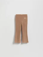 Spodnie i spodenki dla dziewczynek - Reserved - Dzianinowe spodnie z haftem - brązowy - miniaturka - grafika 1