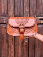 Torebki damskie - Torebka skórzana ręcznie robiona góralska Sol na ramię brązowa - miniaturka - grafika 1