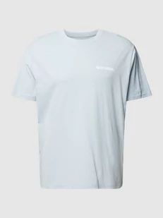 T-shirt o kroju relaxed fit z nadrukiem z logo - Koszulki męskie - miniaturka - grafika 1