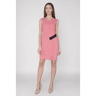 Sukienka kopertowa róż Rose - Sukienki Sukienka kopertowa róż Rose - Sukienki - miniaturka - grafika 1