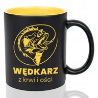Kubki - Kubek Czarny Wnętrze Żółte WĘDKARZ Z KRWI I KOŚCI Grawer Mix Wiele Wzorów - miniaturka - grafika 1