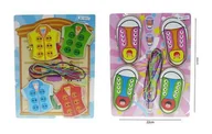 Zabawki interaktywne dla dzieci - Zestaw Drewniany Koszulka Buty Nauka Sznurowania 30 Cm 4 Elelmenty 7253-4/5 Mix - miniaturka - grafika 1