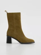 Botki damskie - Reserved - Zamszowe botki na obcasie - ciemnozielony - miniaturka - grafika 1