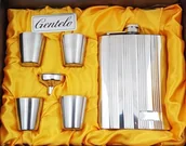 Piersiówki - Piersiówka W Zestawie W Opakowaniu Prezentowym - miniaturka - grafika 1