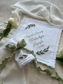 Pamiątka Chrztu Świętego - Haftowana szatka z okazji chrztu świętego - miniaturka - grafika 1