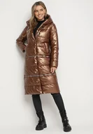 Kurtki damskie - Brązowa Kurtka z Kapturem i Szerokim Pikowaniem o Regulowanej Długości Ansanna - miniaturka - grafika 1