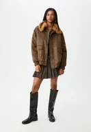 Kurtki damskie - Stradivarius Długa kurtka łączona, imitacja futra Brązowy L - miniaturka - grafika 1