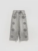 Spodnie i spodenki dla dziewczynek - Reserved - Jeansy wide leg z haftem - szary - miniaturka - grafika 1