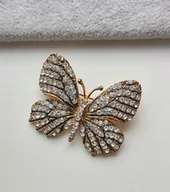 Broszki - ZŁOTA DUŻA BROSZKA MOTYL MOTYLEK OWAD BIAŁE CYRKONIE CYRKONIA PIN - miniaturka - grafika 1