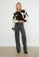 Spodnie damskie - Stradivarius Spodnie do garnituru z szerokimi nogawkami Ciemnoszary 42 - miniaturka - grafika 1