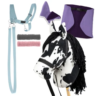 Zestaw Skippi - Hobby Horse Karo - srokaty - Derka wrzos - Kantar błękitny - Księgarnia OUTLET Zestaw Skippi - Hobby Horse Karo - srokaty - Derka wrzos - Kantar błękitny - Księgarnia OUTLET - miniaturka - grafika 1