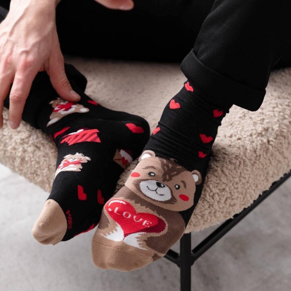 Czarne skarpetki w misie i serca SK333 39-42