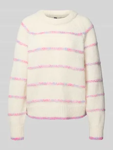 Sweter z dzianiny o kroju regular fit z raglanowymi rękawami model ‘NELIA’ - Swetry damskie - miniaturka - grafika 1