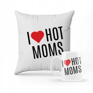 Gadżety dla niej i dla niego - ZESTAW PODUSZKA + kubek I love hot moms + IMIĘ - miniaturka - grafika 1