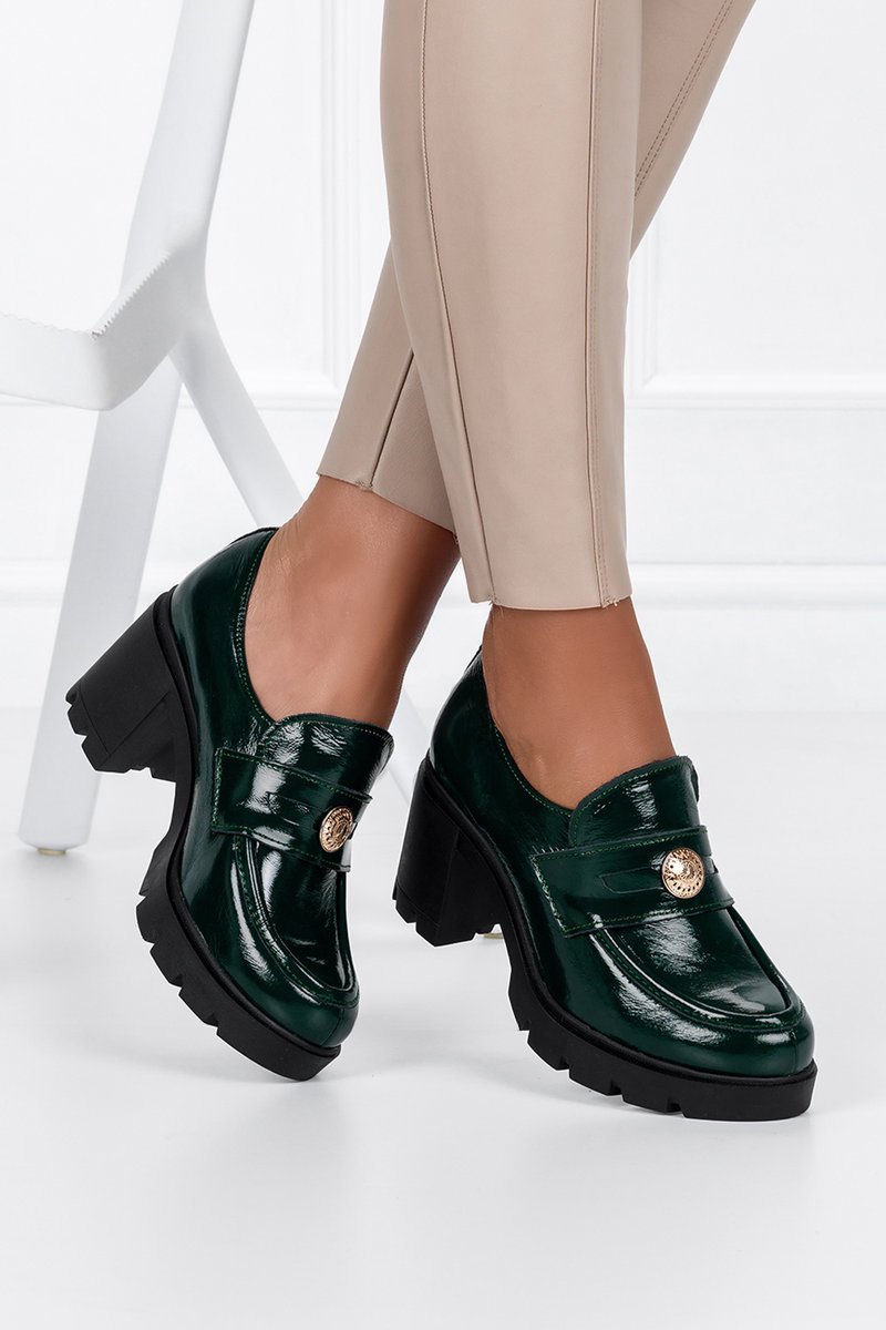 Zielone mokasyny skórzane damskie z ozdobą lakierowane na słupku PRODUKT POLSKI Casu 20155-40