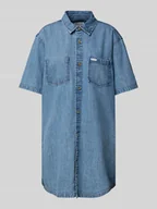 Sukienki - Sukienka jeansowa oversized z kieszeniami na piersi - miniaturka - grafika 1