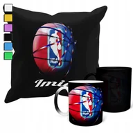 Gadżety dla niej i dla niego - ZESTAW KUBEK MAGICZNY + POSZEWKA Z PODUSZKĄ- BASKETBALL NBA KOSZ + IMIĘ - miniaturka - grafika 1