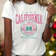 Bluzki damskie - TEMU Koszulka Damska z Krótkim Rękawem - California Los Angeles, Nadruk Graficzny, Okrągły Dekolt, Biała z Różowymi i Turkusowymi Literami, Wzór - miniaturka - grafika 1
