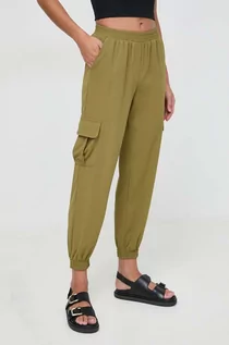 Spodnie damskie - Silvian Heach spodnie damskie kolor zielony fason cargo high waist - grafika 1