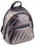 Plecaki - Urokliwy, pikowany plecak damski ozdobiony łańcuszkiem — David Jones - miniaturka - grafika 1