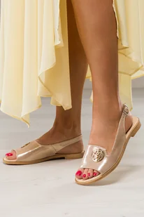 Beżowe sandały skórzane damskie satynowe na cholewce złota ozdoba z cyrkoniami PRODUKT POLSKI Casu 521 - Sandały damskie - miniaturka - grafika 1