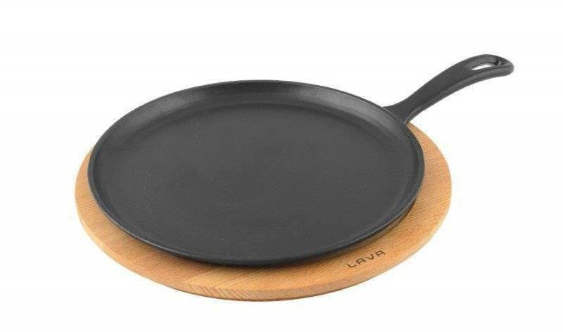 LAVA METAL Żeliwna patelnia do pizzy/naleśników 26 cm z drewnianą podstawą