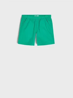 Spodnie i spodenki dla chłopców - Sinsay - Szorty - zielony - grafika 1