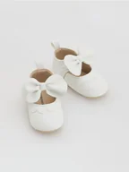 Buciki dla niemowląt - Reserved - Baleriny z imitacji skóry - biały - miniaturka - grafika 1