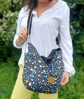 Torebki damskie - Mała torba worek z weluru tapicerskiego Lastrico - grafika 1