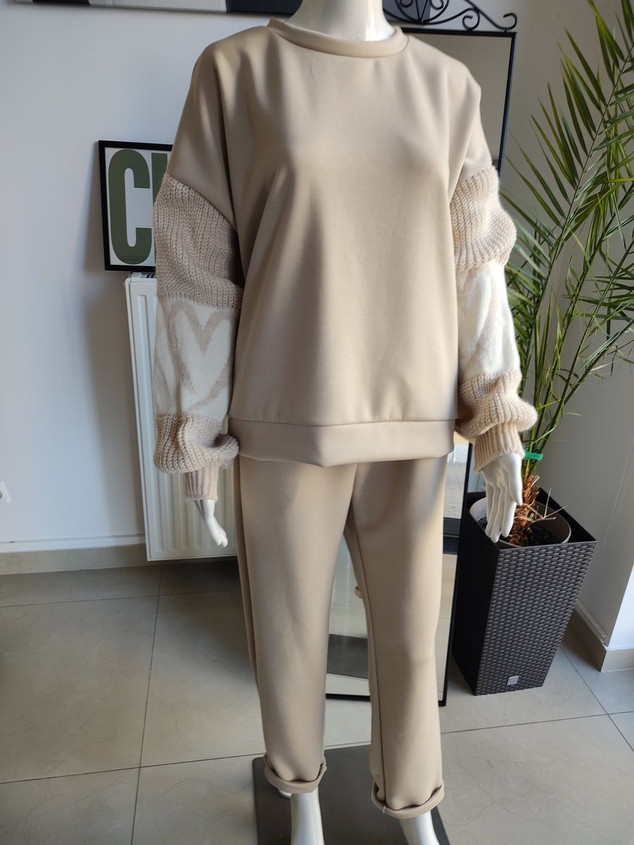 Masełkowy dres z dzianinowymi rękawami - beżowy One size