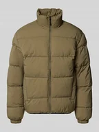 Kurtki męskie - Kurtka pikowana o kroju regular fit ze stójką - miniaturka - grafika 1