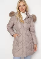 Kurtki damskie - Różowa Pikowana Kurtka z Troczkiem w Talii o Wydłużonym Fasonie z Kapturem i Futerkiem Lieissas - miniaturka - grafika 1