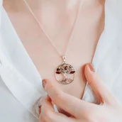 Naszyjniki - Naszyjnik drzewko szczęścia, zawieszka bursztynowa drzewko - miniaturka - grafika 1