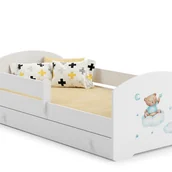 Łóżka dla dzieci i młodzieży - Białe Łóżko Dziecięce w Stylu Skandynawskim z Motywem Misia 160x80 cm z Szufladą – Zawiera Materac Piankowy, Stelaż i Kompletna Konstrukcja - miniaturka - grafika 1