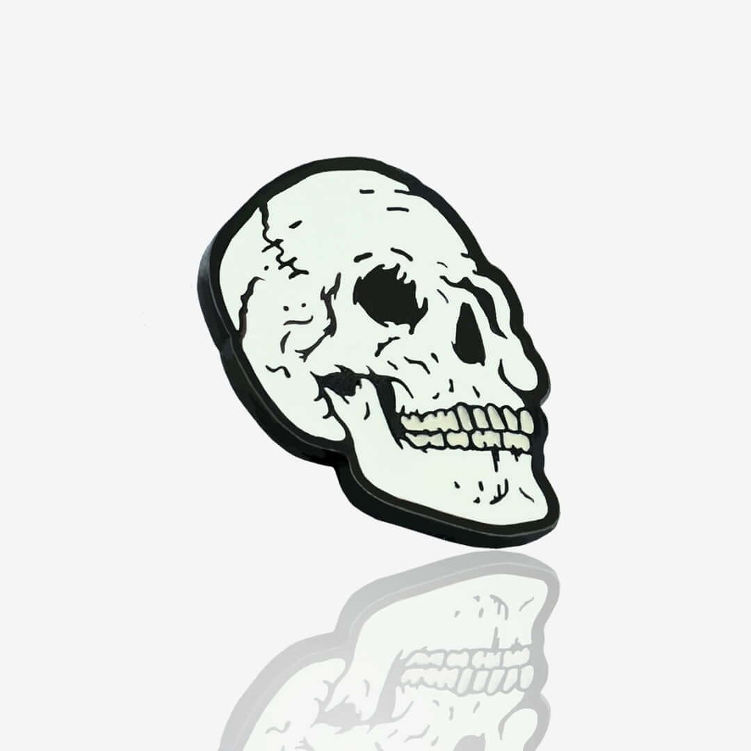 Pins czaszka 