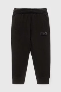 Spodnie i spodenki dla chłopców - EA7 Emporio Armani spodnie dresowe bawełniane dziecięce kolor szary z nadrukiem - grafika 1