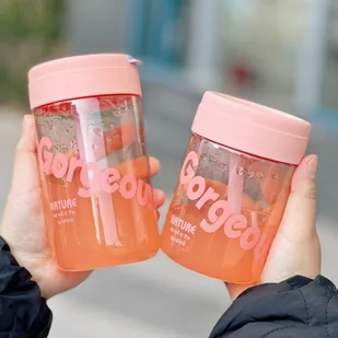 Przenośny plastikowy kubek (pojedyncze opakowanie)600ml - Kubki - miniaturka - grafika 1