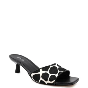 Michael Kors Skórzane klapki AMAL KITTEN - Klapki i japonki damskie - miniaturka - grafika 1