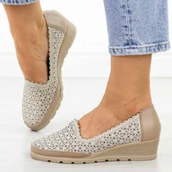 Czółenka - Beżowe czółenka damskie na koturnie Vinceza 85164 - miniaturka - grafika 1