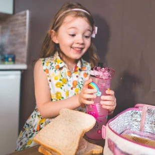 ION8 Zielona butelka na wodę w ananasy i arbuzy 350 ml - Butelki filtrujące - miniaturka - grafika 9