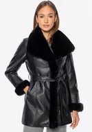 Płaszcze damskie - Damski płaszcz z ekoskóry z futerkowymi detalami czarny - miniaturka - grafika 1