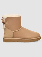 Botki damskie - UGG Skórzane botki "Mini Bailey Bow II" w kolorze beżowym - miniaturka - grafika 1