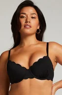 Stroje kąpielowe - Hunkemöller Usztywniany top bikini z fiszbinami Scallop Czarny - miniaturka - grafika 1